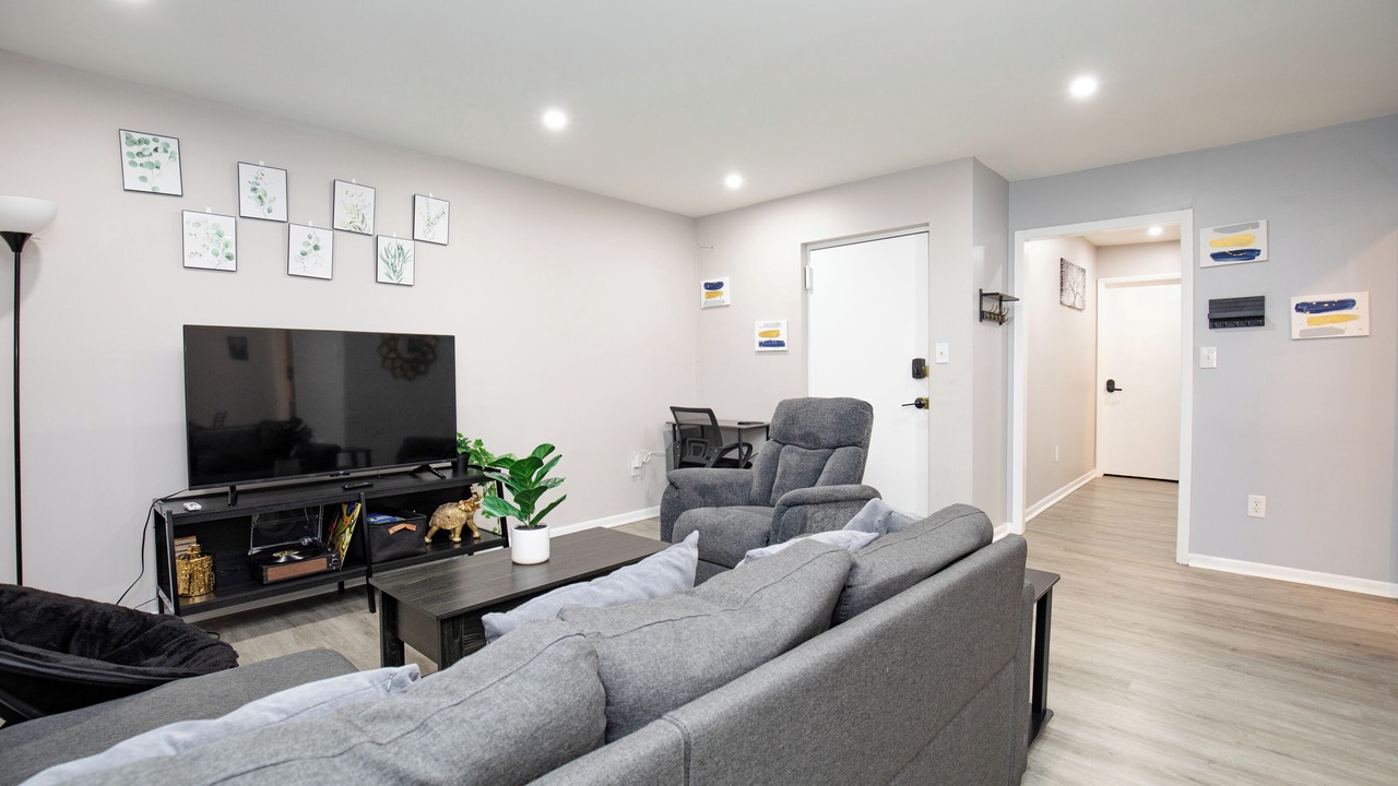 Photo of Livingroom in Orange