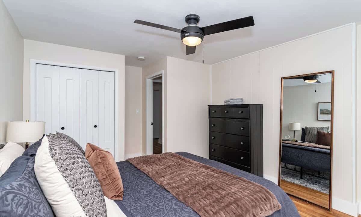 Photo of Bedroom in Ames