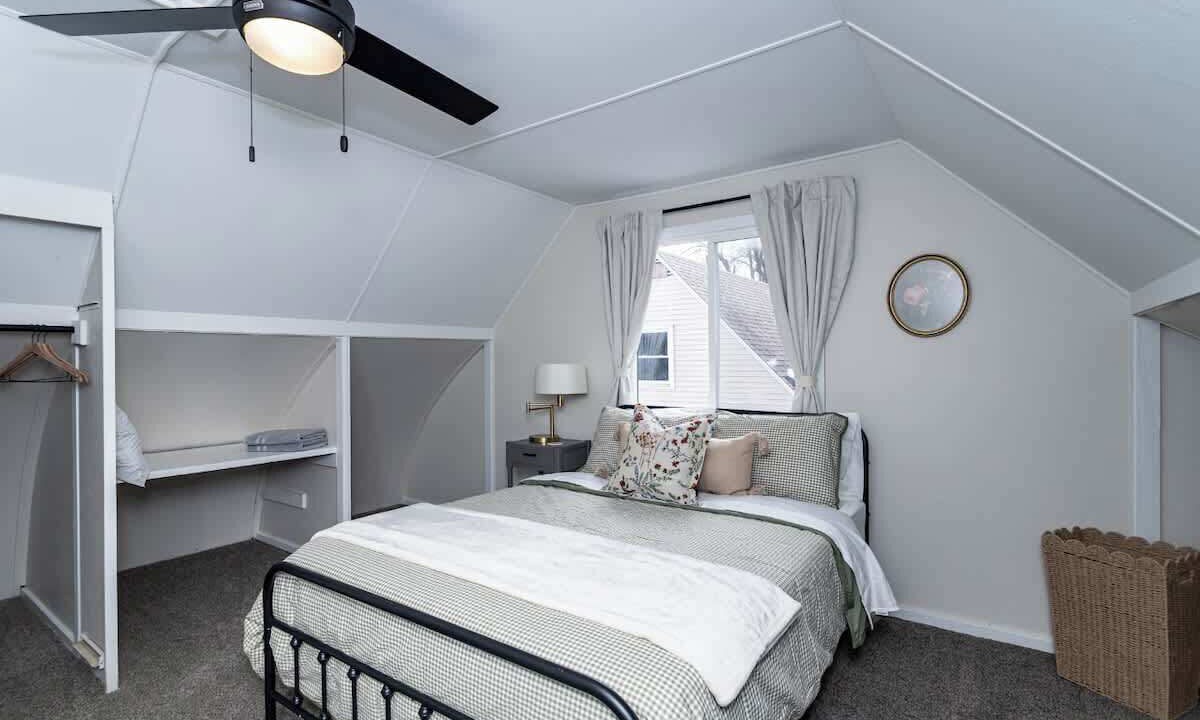 Photo of Bedroom in Ames