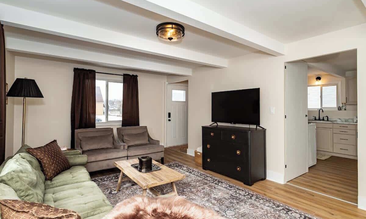 Photo of Livingroom in Ames