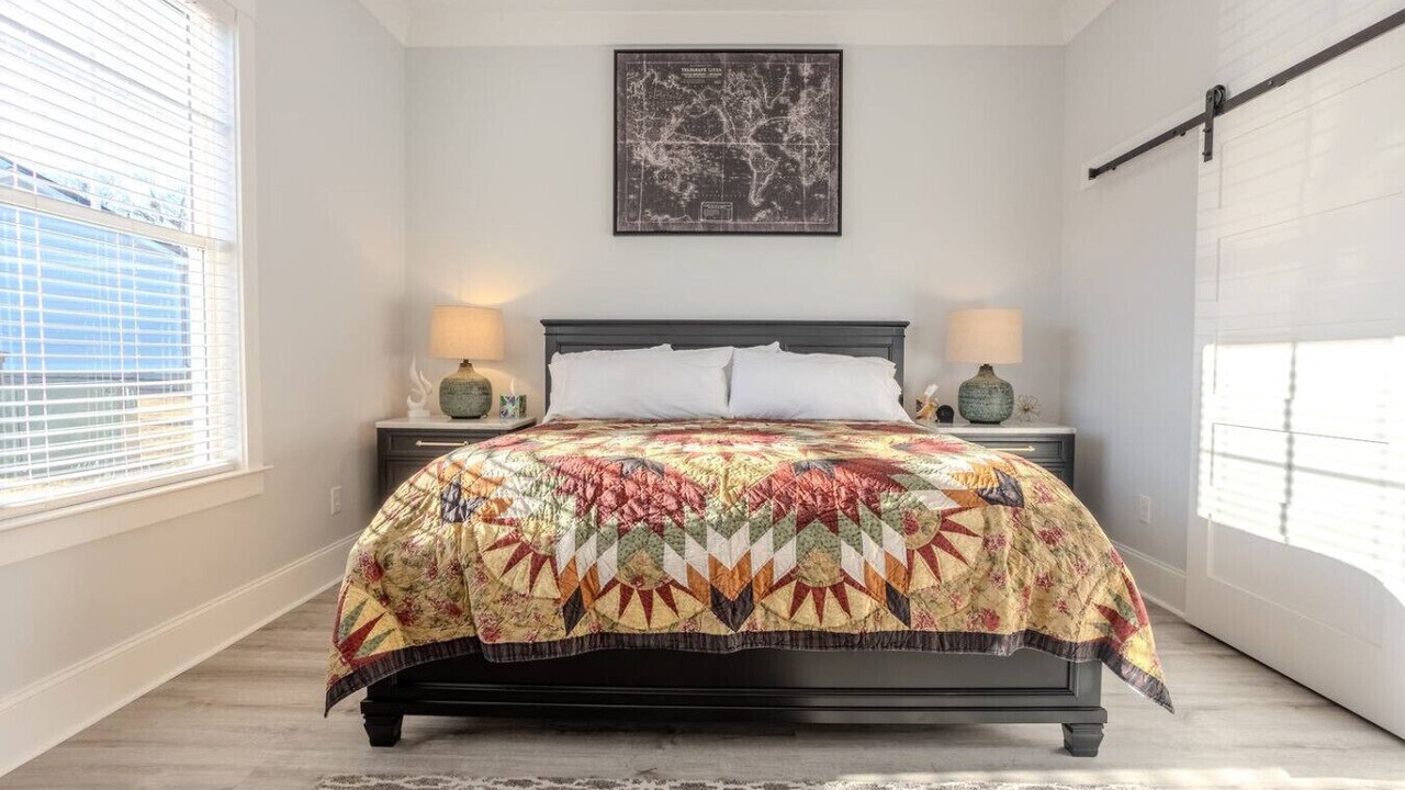 Photo of Bedroom in Greenwood