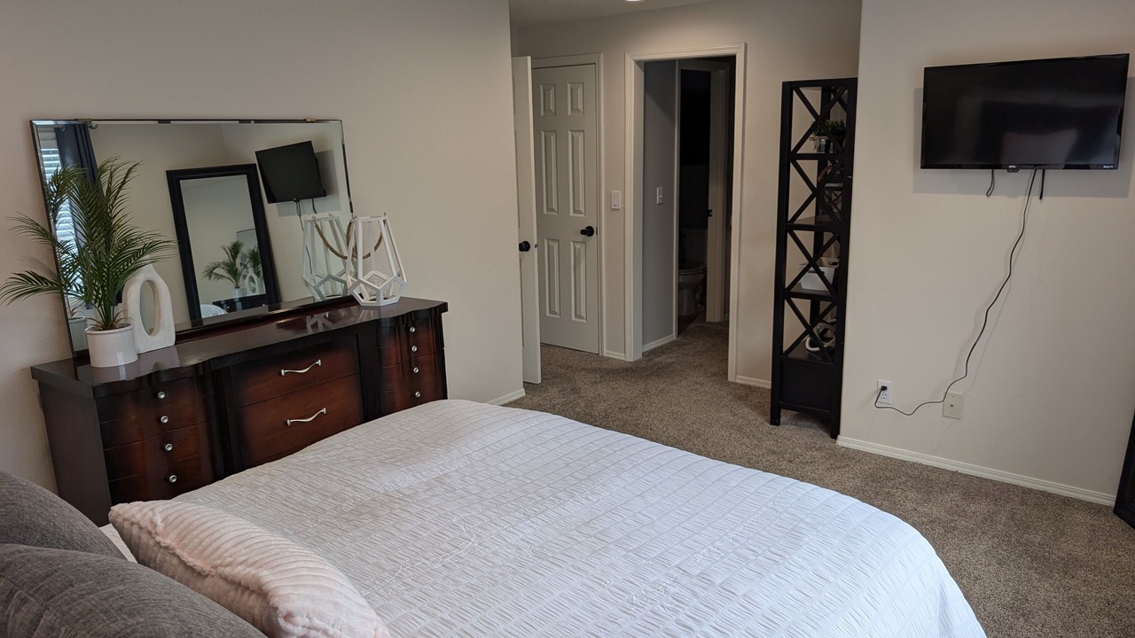 Photo of Bedroom in Keizer