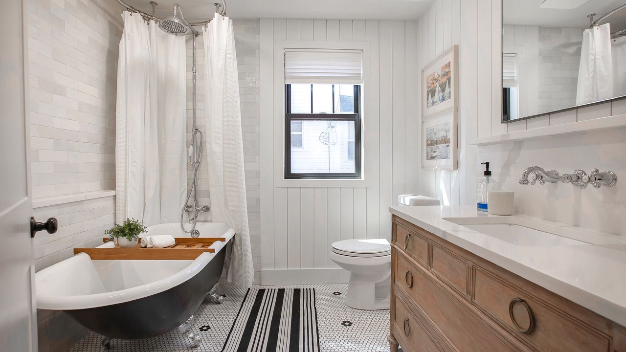 Photo of Bathroom in Little Forest Hills