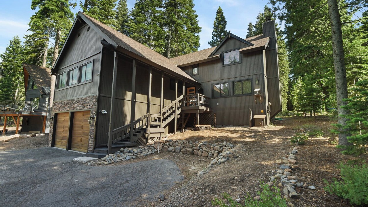 Photo of Outdoor in Kingswood Estates
