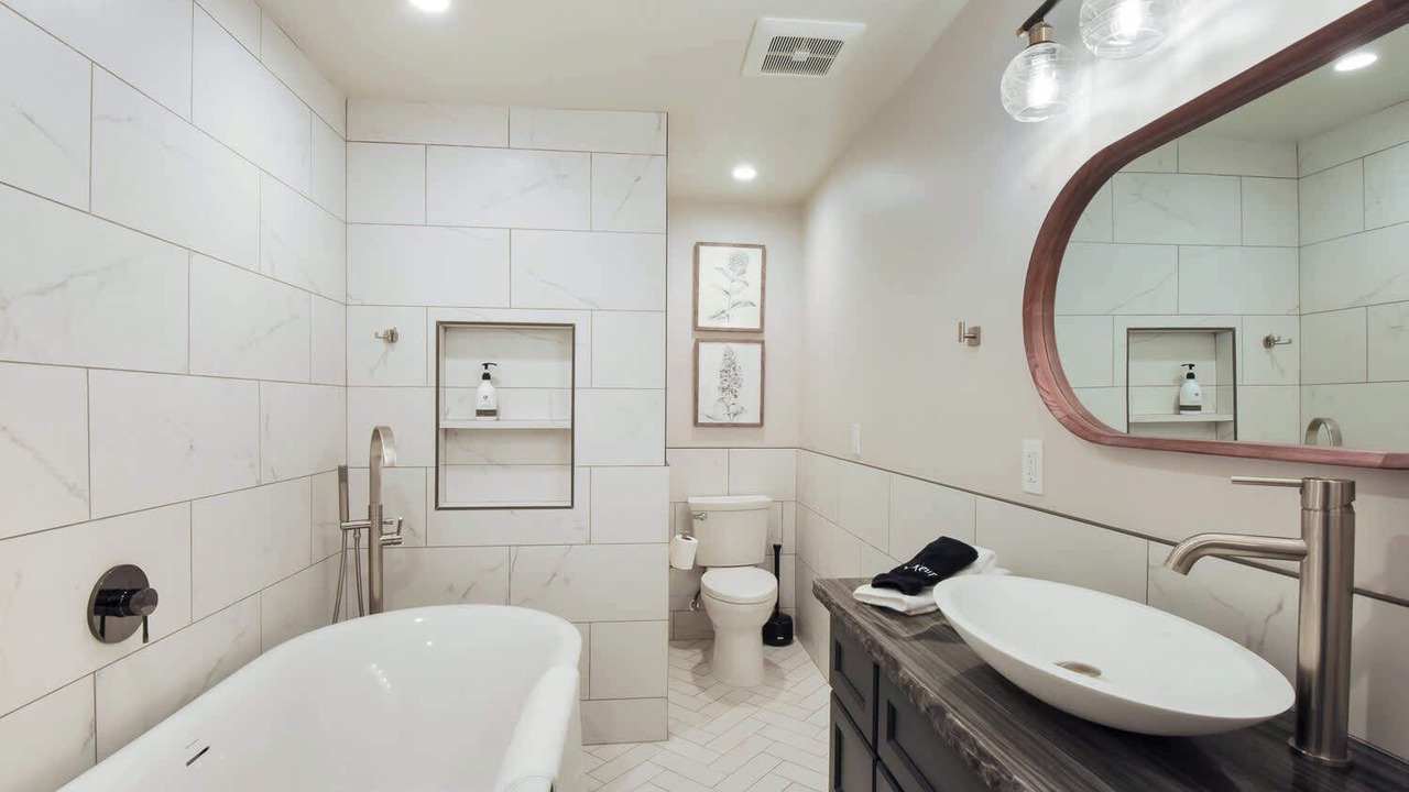 Photo of Bathroom in Kingswood Estates