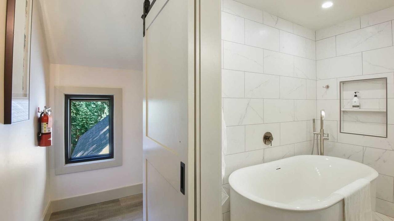 Photo of Bathroom in Kingswood Estates