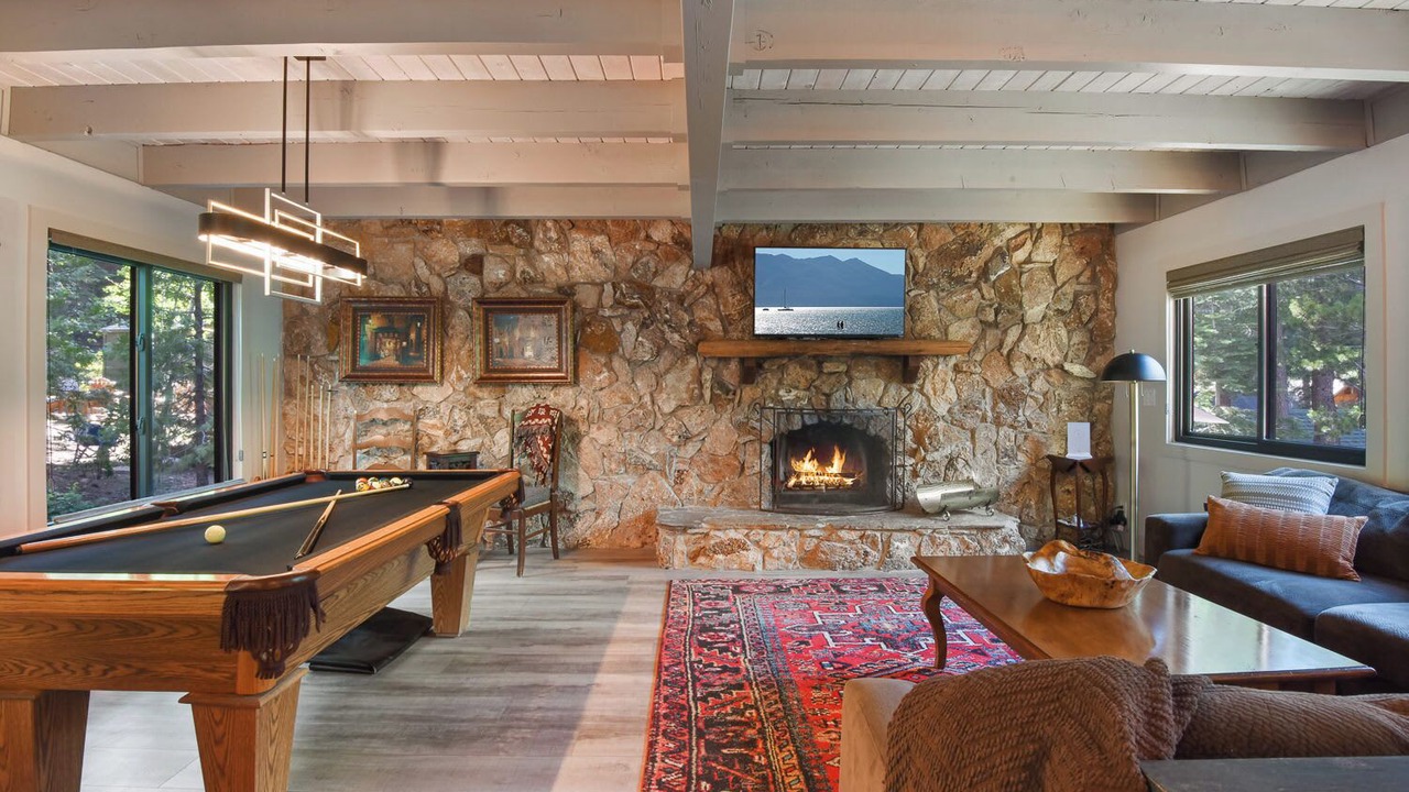 Photo of Livingroom in Kingswood Estates