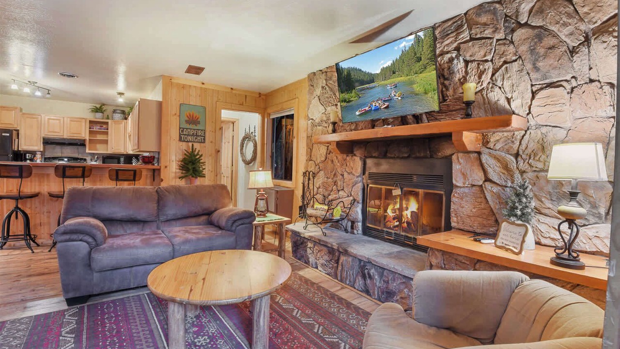 Photo of Livingroom in Tahoe Pines