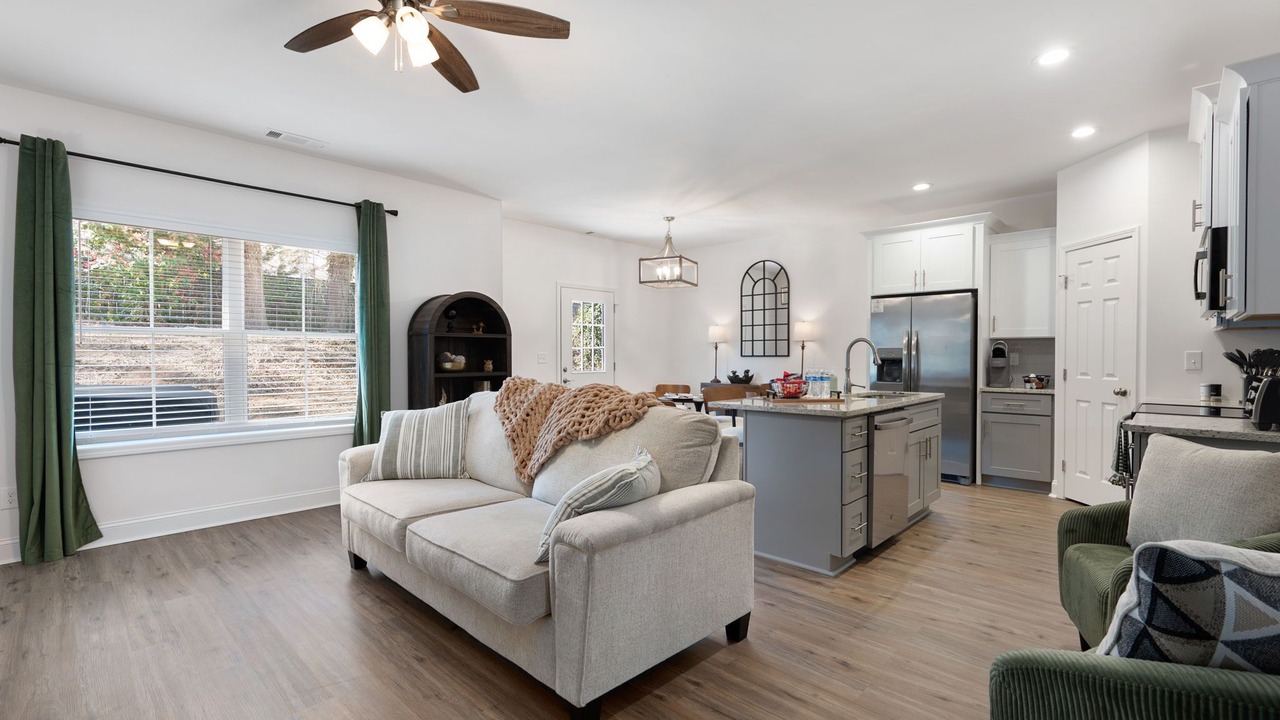 Photo of Livingroom in Acworth
