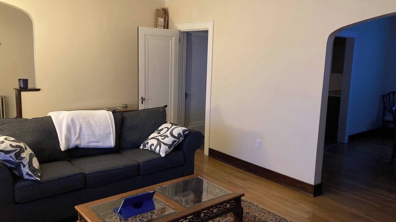 Photo of Livingroom in Forest Hills