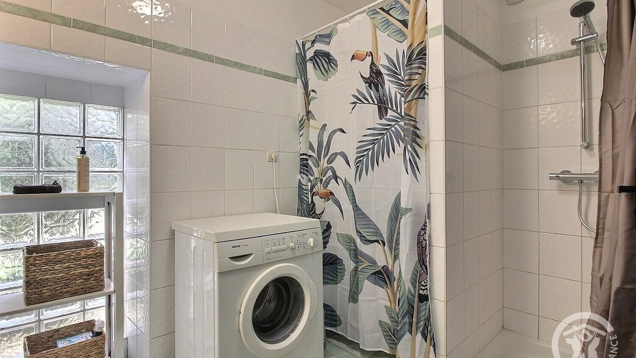 Photo of Bathroom in Plourhan