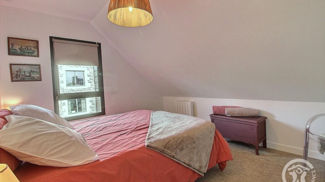 Photo of Bedroom in Plourhan