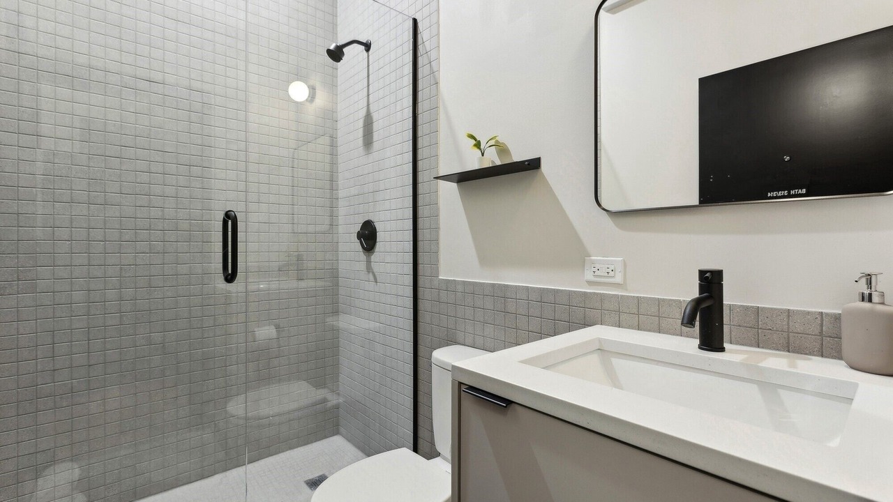Photo of Bathroom in Palmer Square