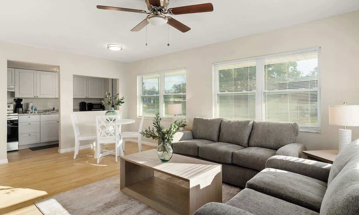 Photo of Livingroom in Zephyrhills
