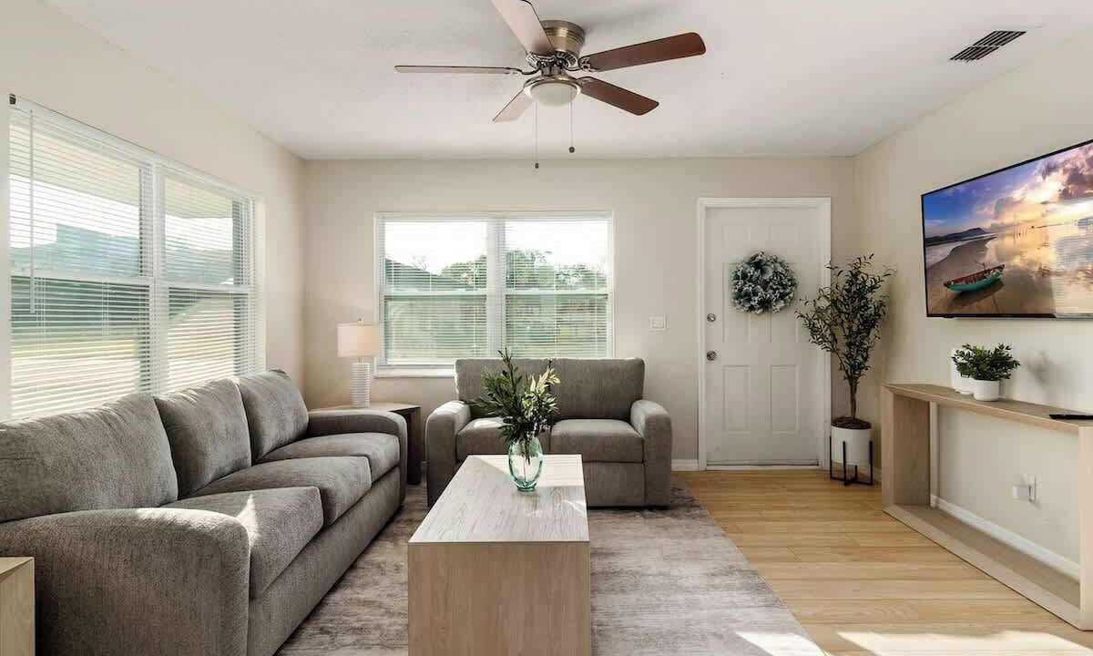 Photo of Livingroom in Zephyrhills
