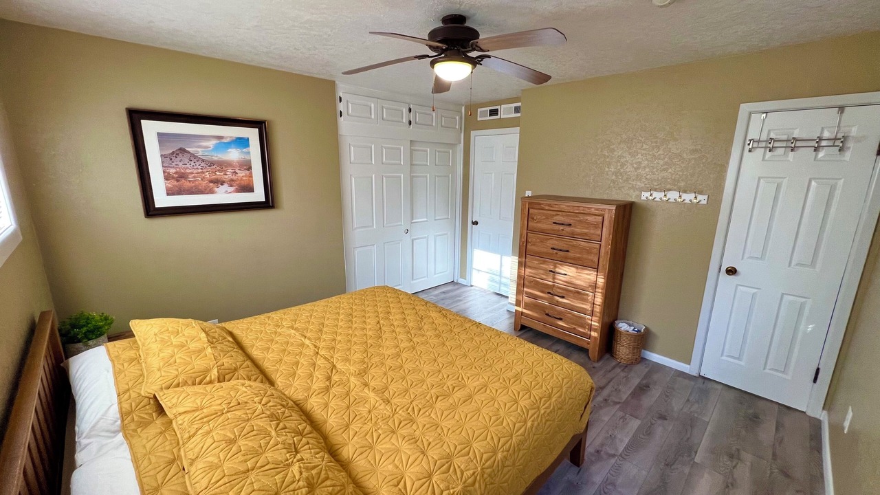 Photo of Bedroom in Roswell