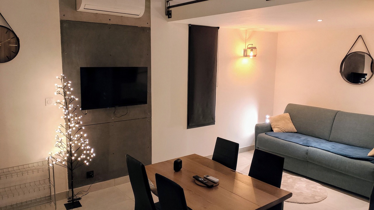 Photo of Others in Gap