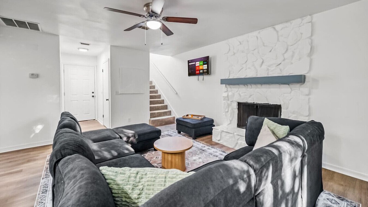 Photo of Livingroom in Jacksonville
