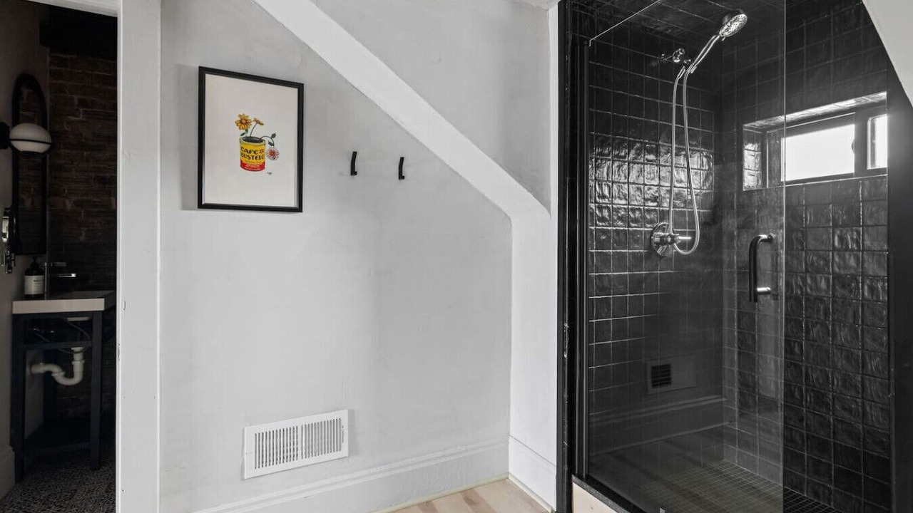 Photo of Bathroom in Lower Lawrenceville