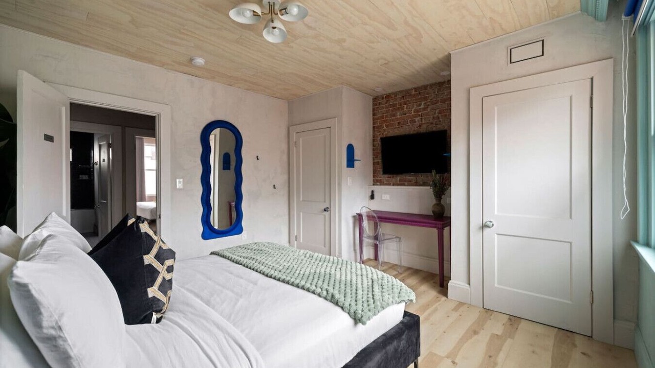 Photo of Bedroom in Lower Lawrenceville