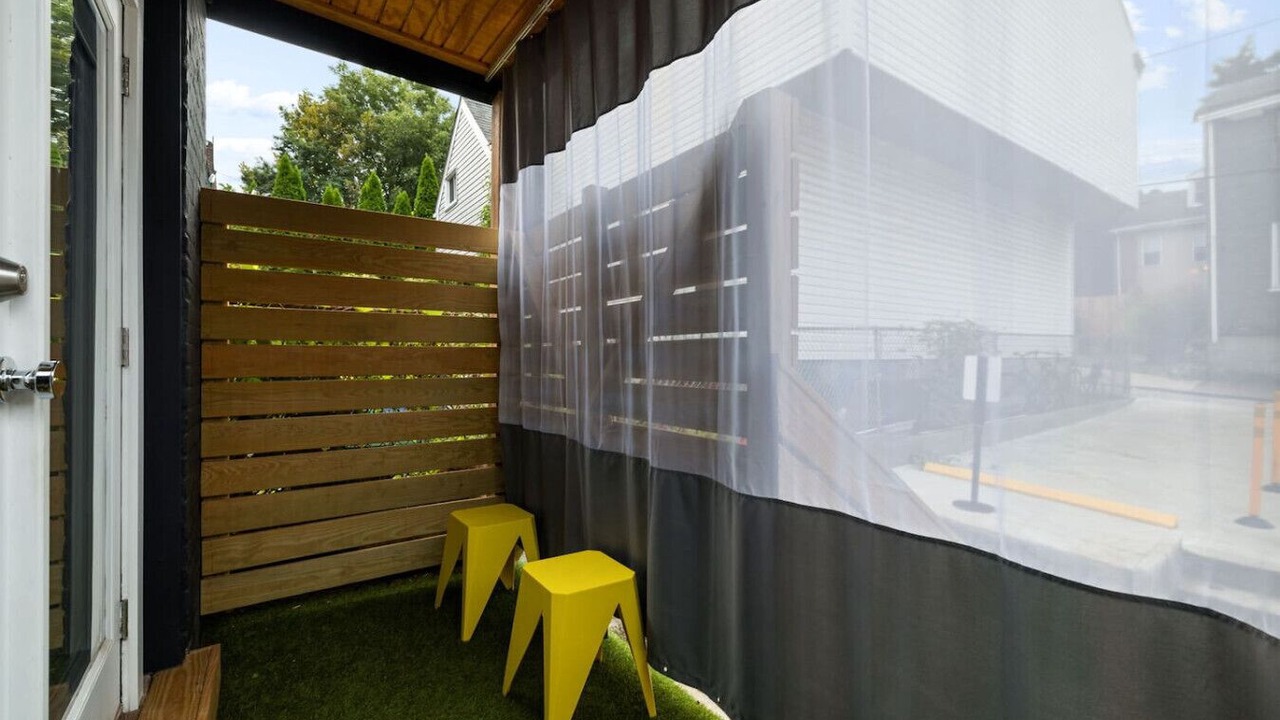 Photo of Patio Balcony in Lower Lawrenceville