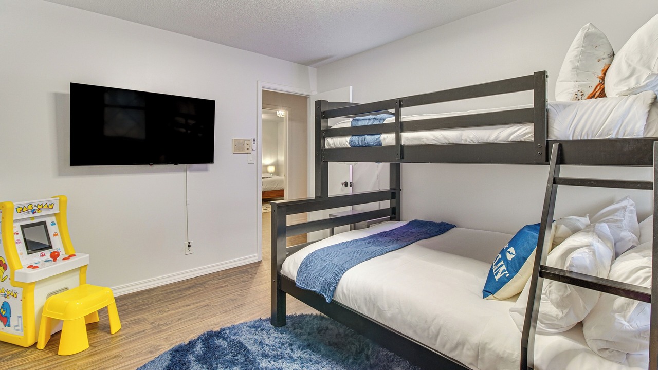 Photo of Bedroom in Vinita