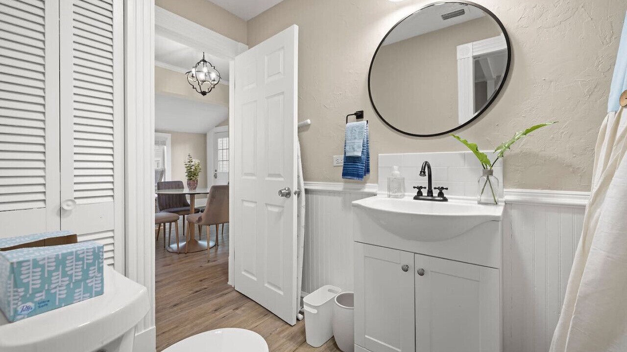 Photo of Bathroom in Palm Harbor