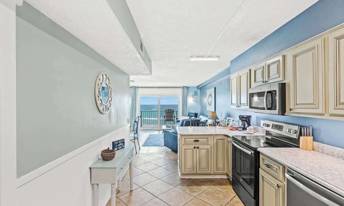 Photo of Kitchen in Upper Grand Lagoon