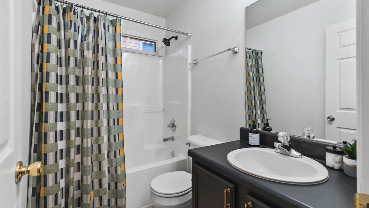 Photo of Bathroom in Hope Gardens