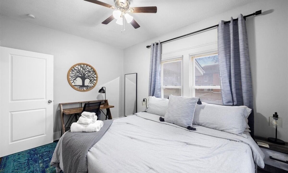 Photo of Bedroom in Lee's Summit
