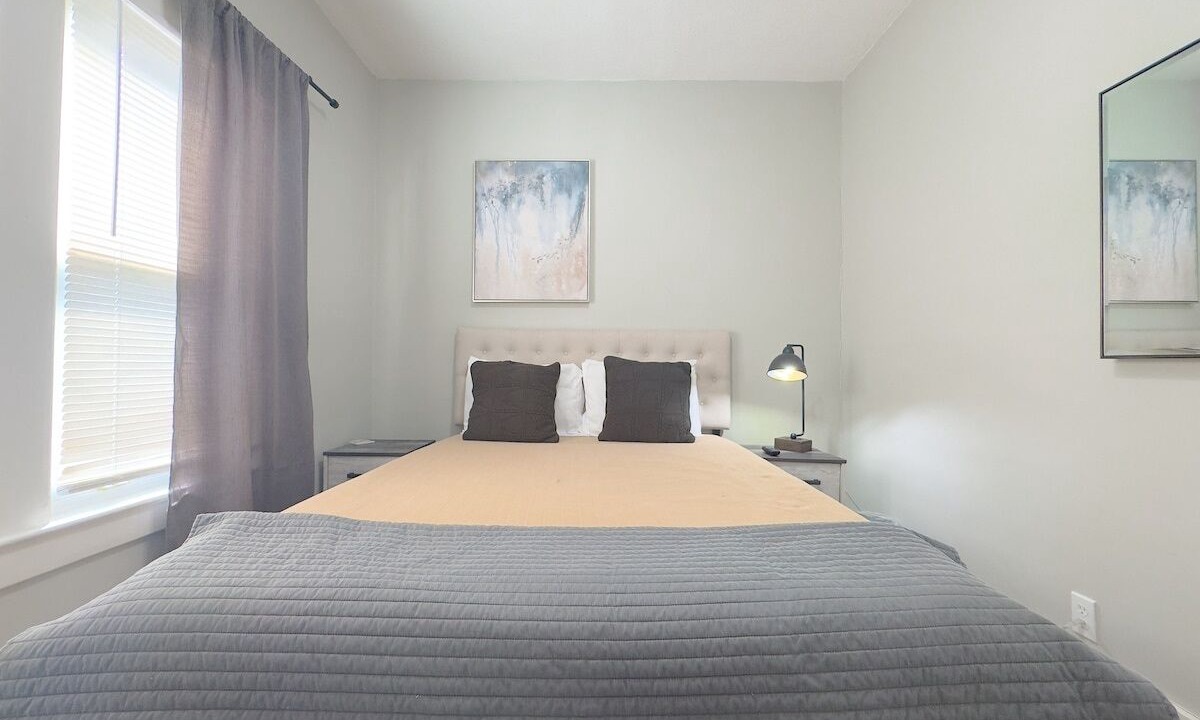 Photo of Bedroom in Lee's Summit