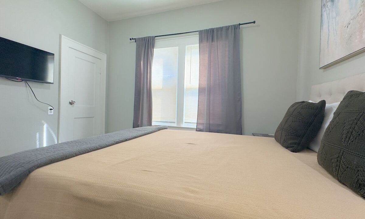Photo of Bedroom in Lee's Summit