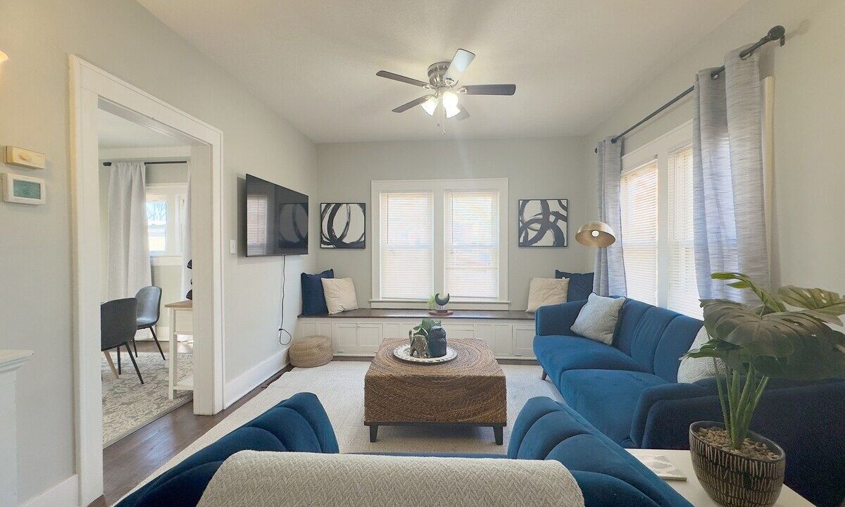 Photo of Livingroom in Lee's Summit