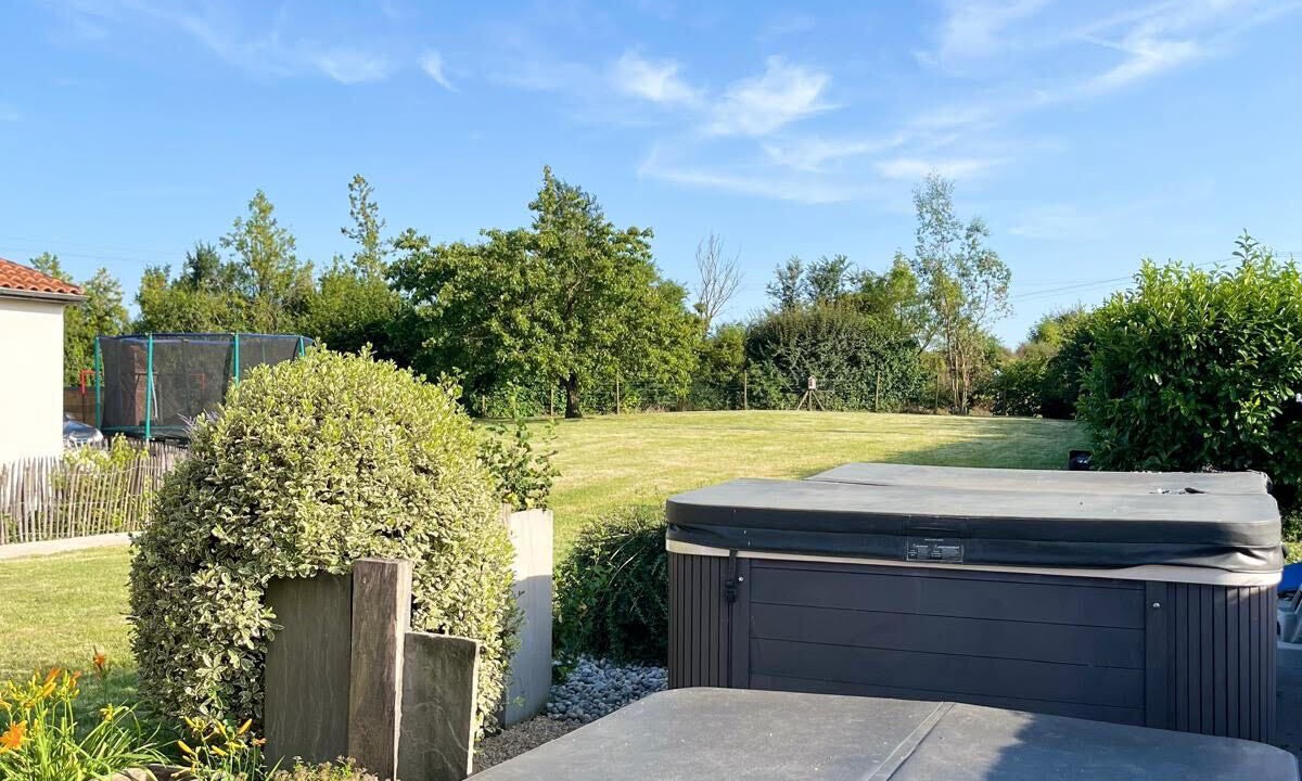 Photo of Outdoor in Faveraye-Machelles