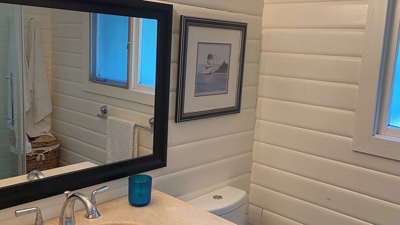 Photo of Bathroom in Muskoka Lakes