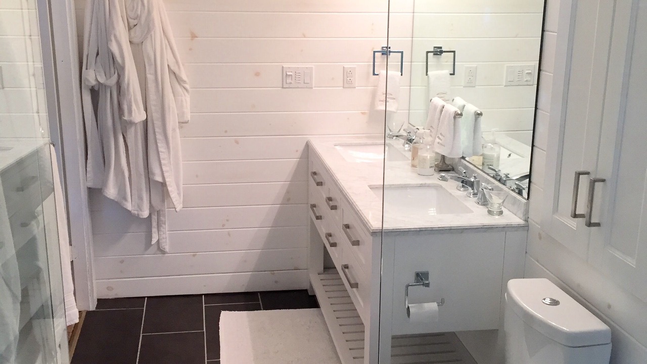 Photo of Bathroom in Muskoka Lakes