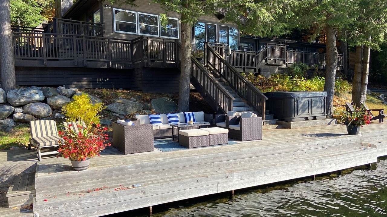 Photo of Patio Balcony in Muskoka Lakes