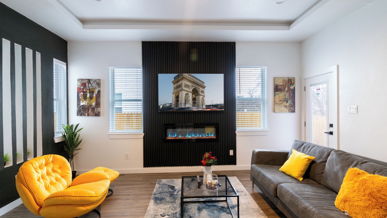 Photo of Livingroom in Cedar Crest