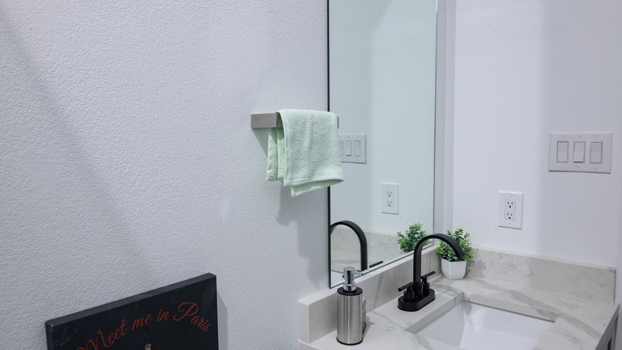 Photo of Bathroom in Cedar Crest