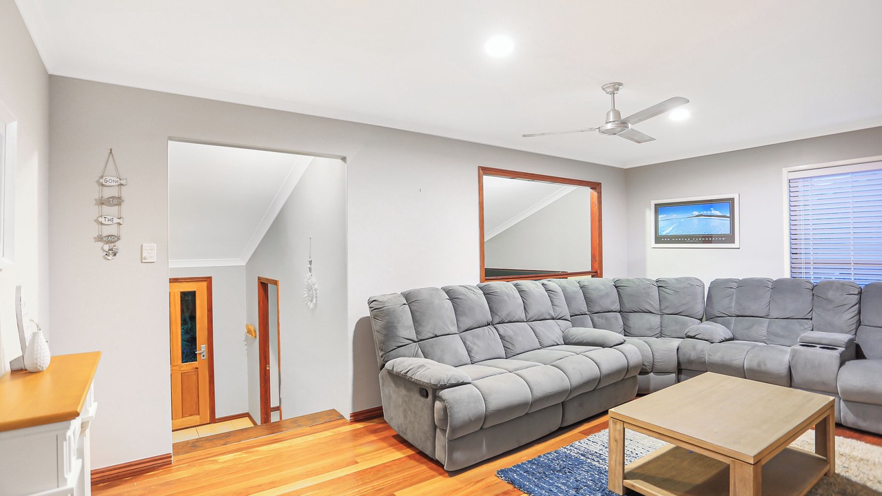 Photo of Livingroom in Elliott Heads