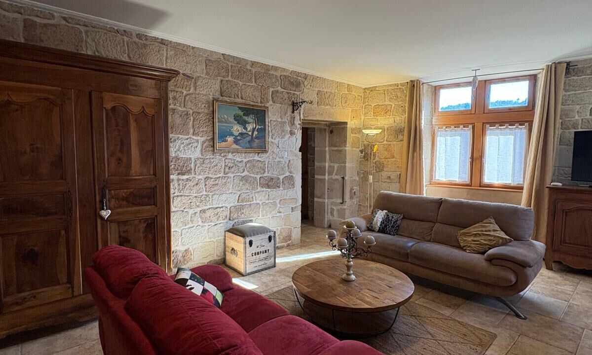 Photo of Livingroom in Chambonas