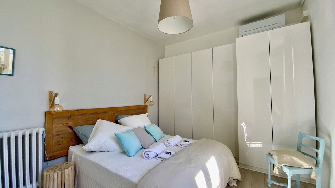 Photo of Bedroom in Les Beaux-Arts