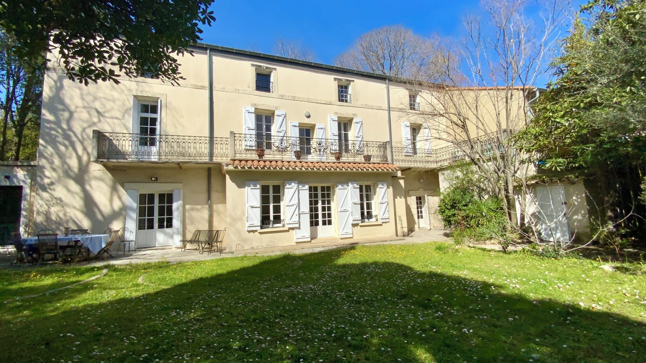 Photo of Outdoor in Les Beaux-Arts