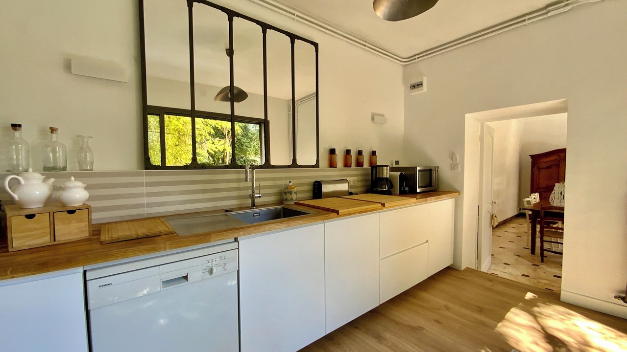 Photo of Kitchen in Les Beaux-Arts