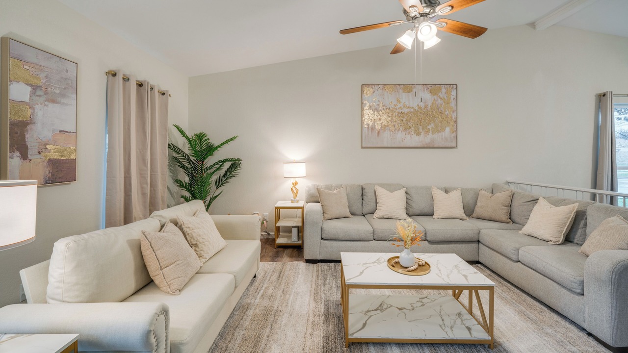 Photo of Livingroom in Grand Prairie