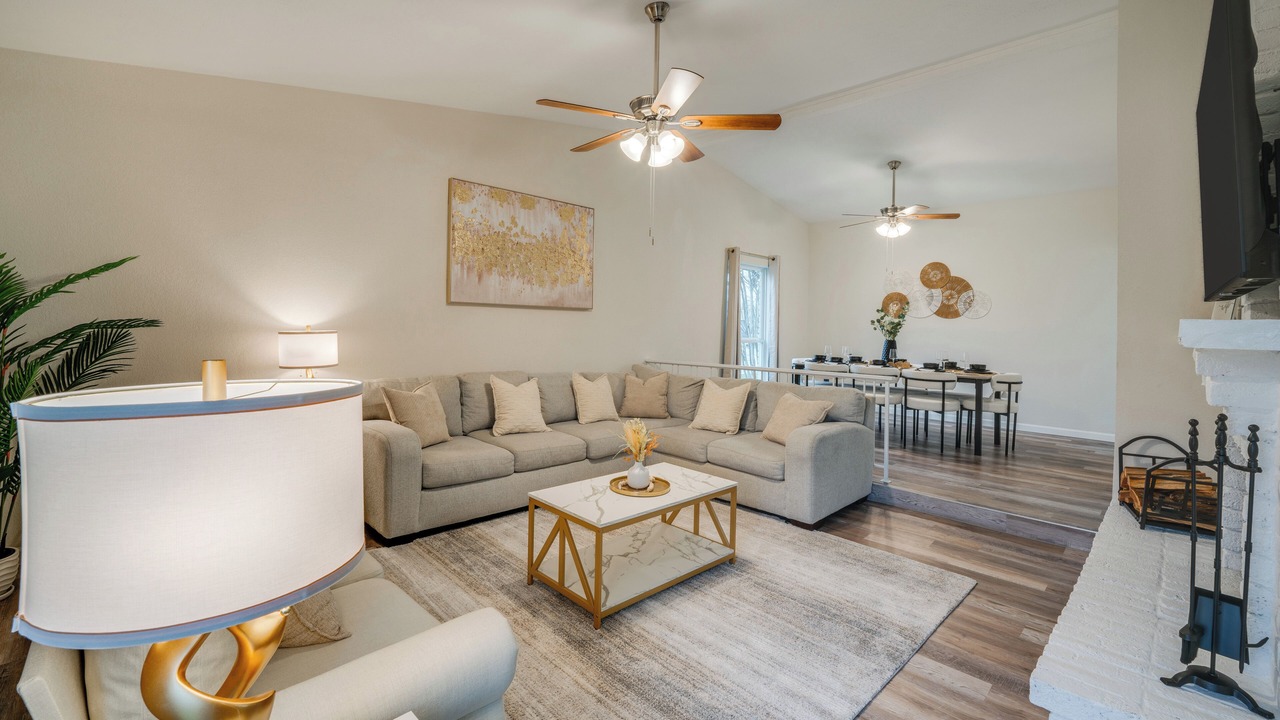 Photo of Livingroom in Grand Prairie