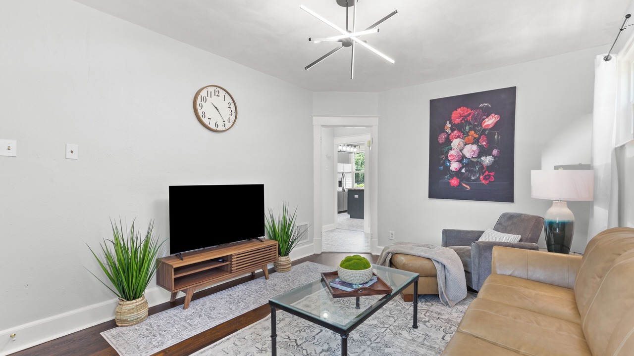 Photo of Livingroom in Clifton Heights