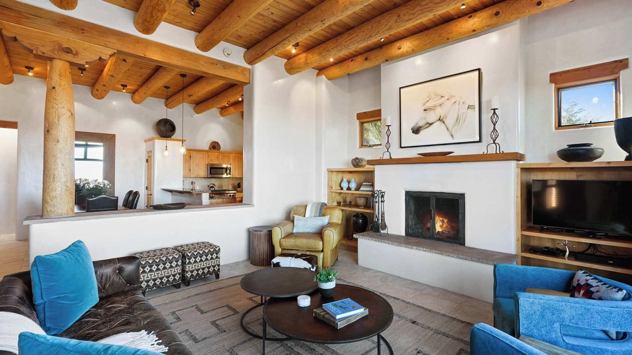 Photo of Livingroom in Tesuque