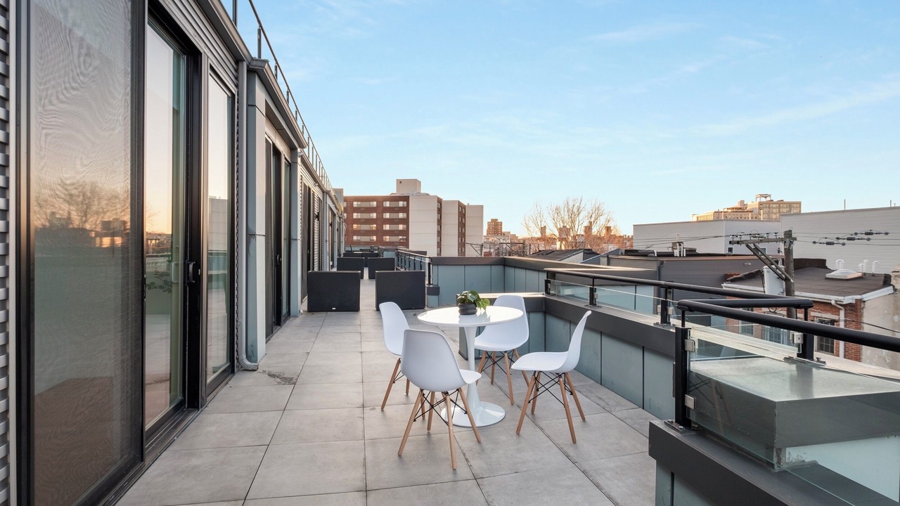 Photo of Others in Olde Kensington