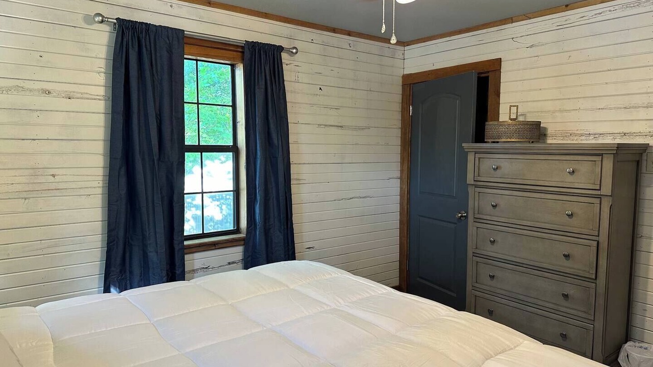 Photo of Bedroom in Kelly